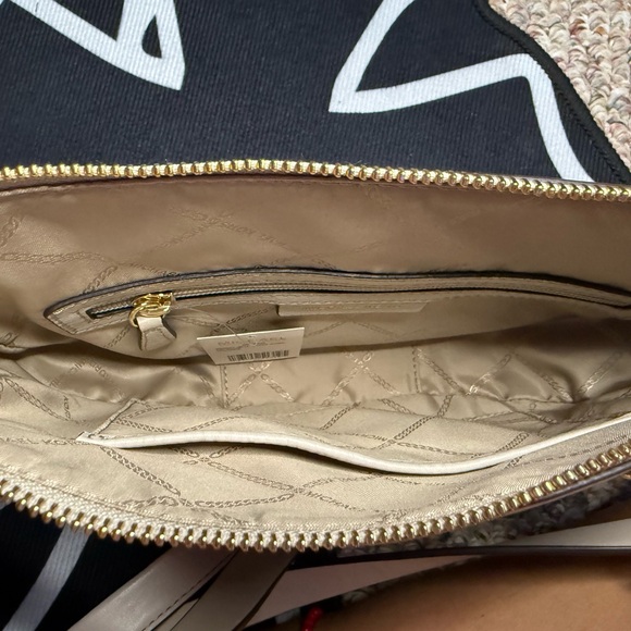 Michael Kors Jagger Messenger Crossbody Bag - Picture 5 of 6